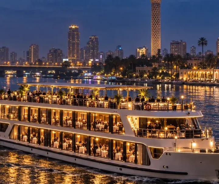 Kairo Dinner Cruise mit Transfer auf dem Nil bei Nacht: